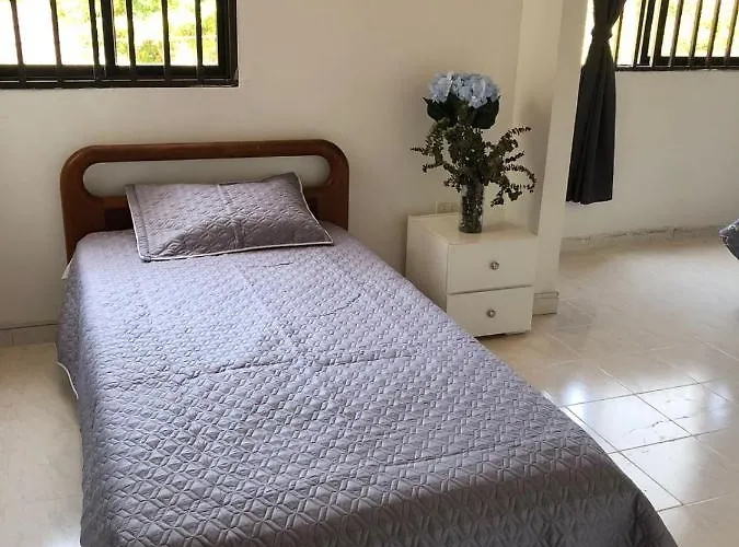 Habitaciones Independientes Cerca Al Aeropuerto 1